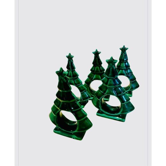 Vintage Set Of 5 Ceramic Green Christmas Tree Napkin Rings Signed - Picture 1 of 5